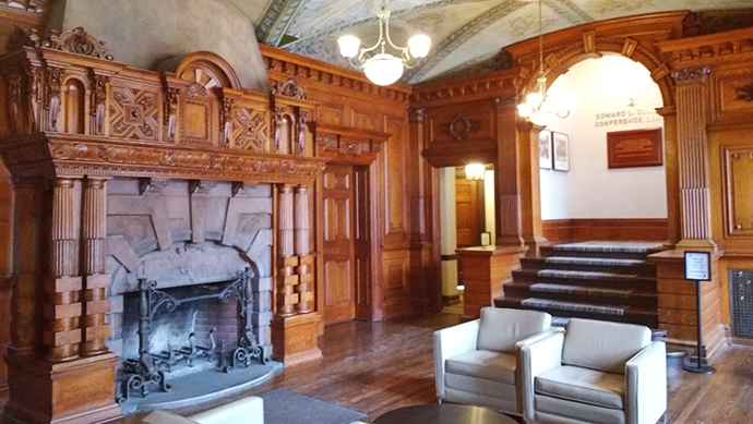 Fireplace Foyer
