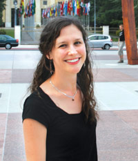 Hannah Entwisle '04