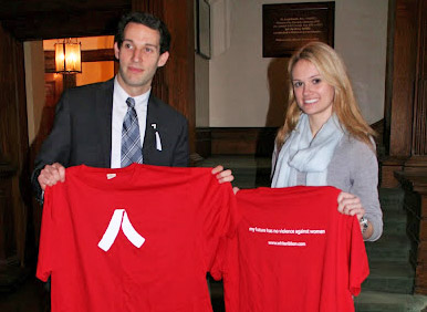 The organizers receive their t-shirts