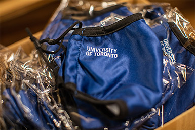 U of T branded mask