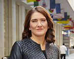 Laura Fric '93