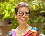 Julie Lee '78