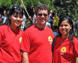 PBSC intern Dwight Montgomery (centre)