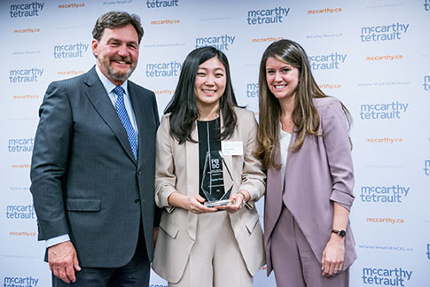 The Right Honourable Richard Wagner, P.C., Chief Justice of Canada, Crystal Hyunju Park and Brittany Twiss, PBSC National Director (photo Kenya-Jade Pinto)