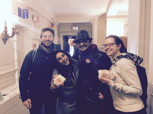 Rona Ghanbari with a group of students and one professor