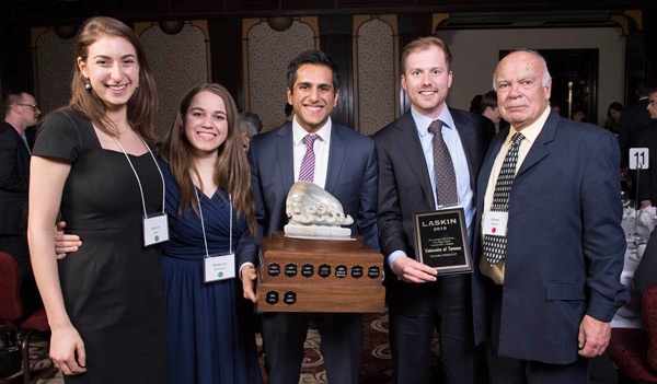 law students win the Laskin Moot for 2015, group shot holding the cup