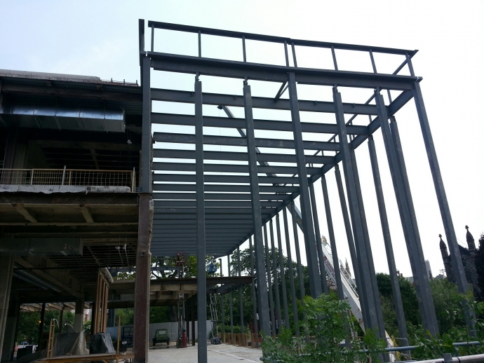steel frame of library extension going up